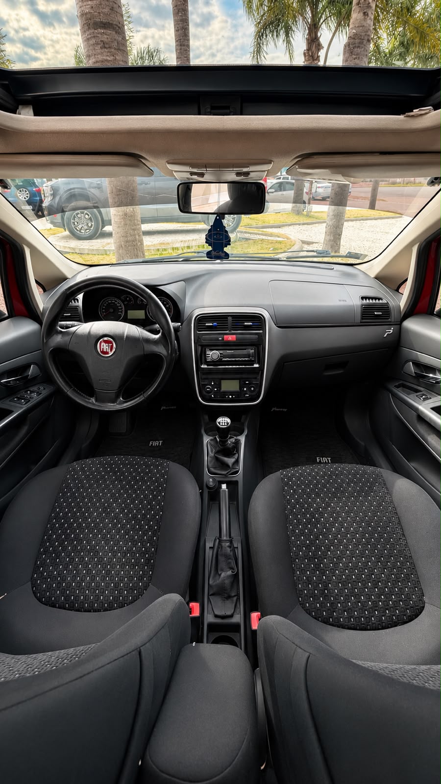 FIAT - PUNTO  HLS 1.8  - MANUAL  - 2010